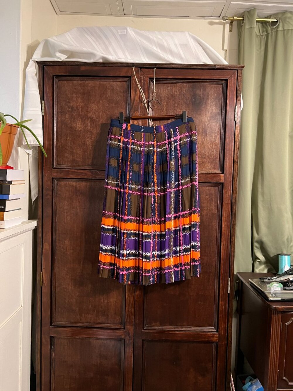J CREW MULTI COLORED PLEATED SKIRT WITHMATCHING  BLOUSE SIZE M - Picture 3 of 15